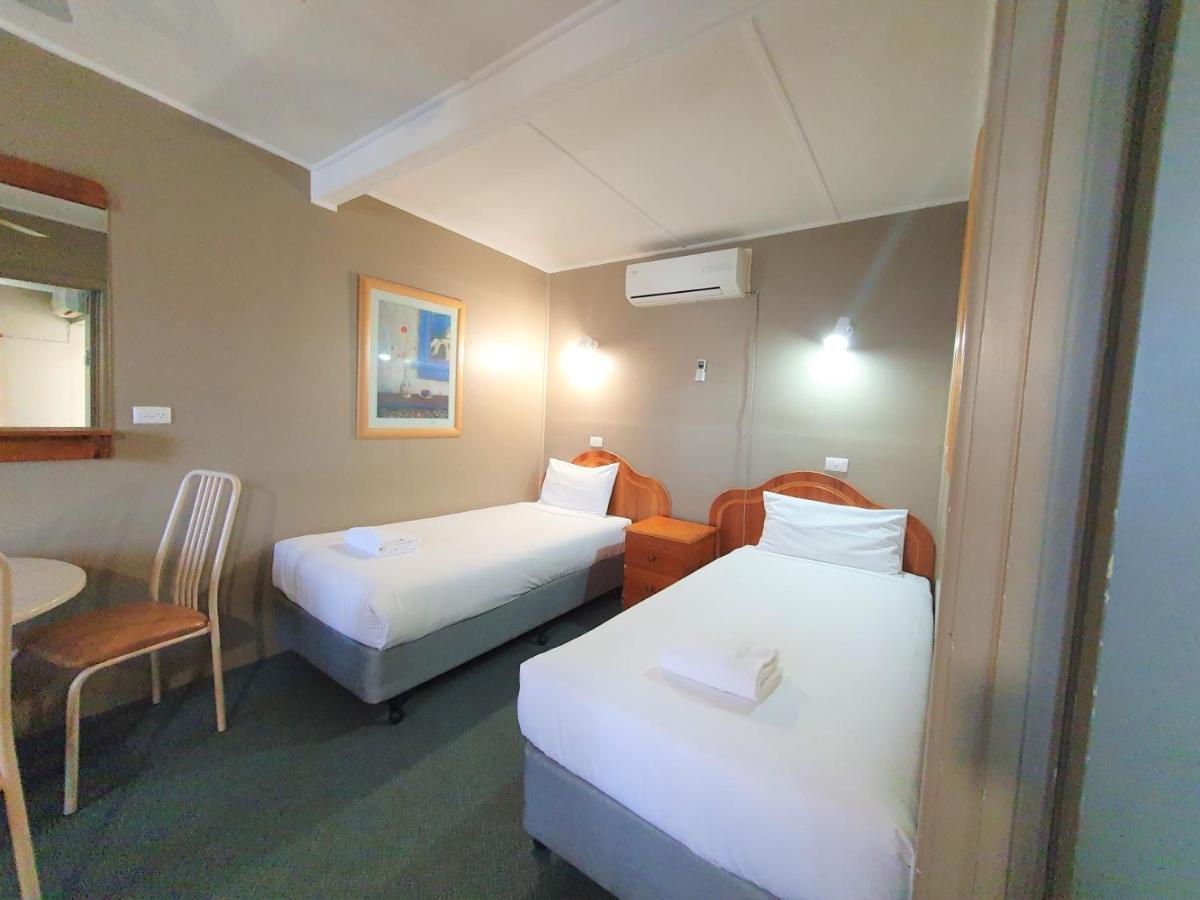Ardeanal Motel West Wyalong Extérieur photo