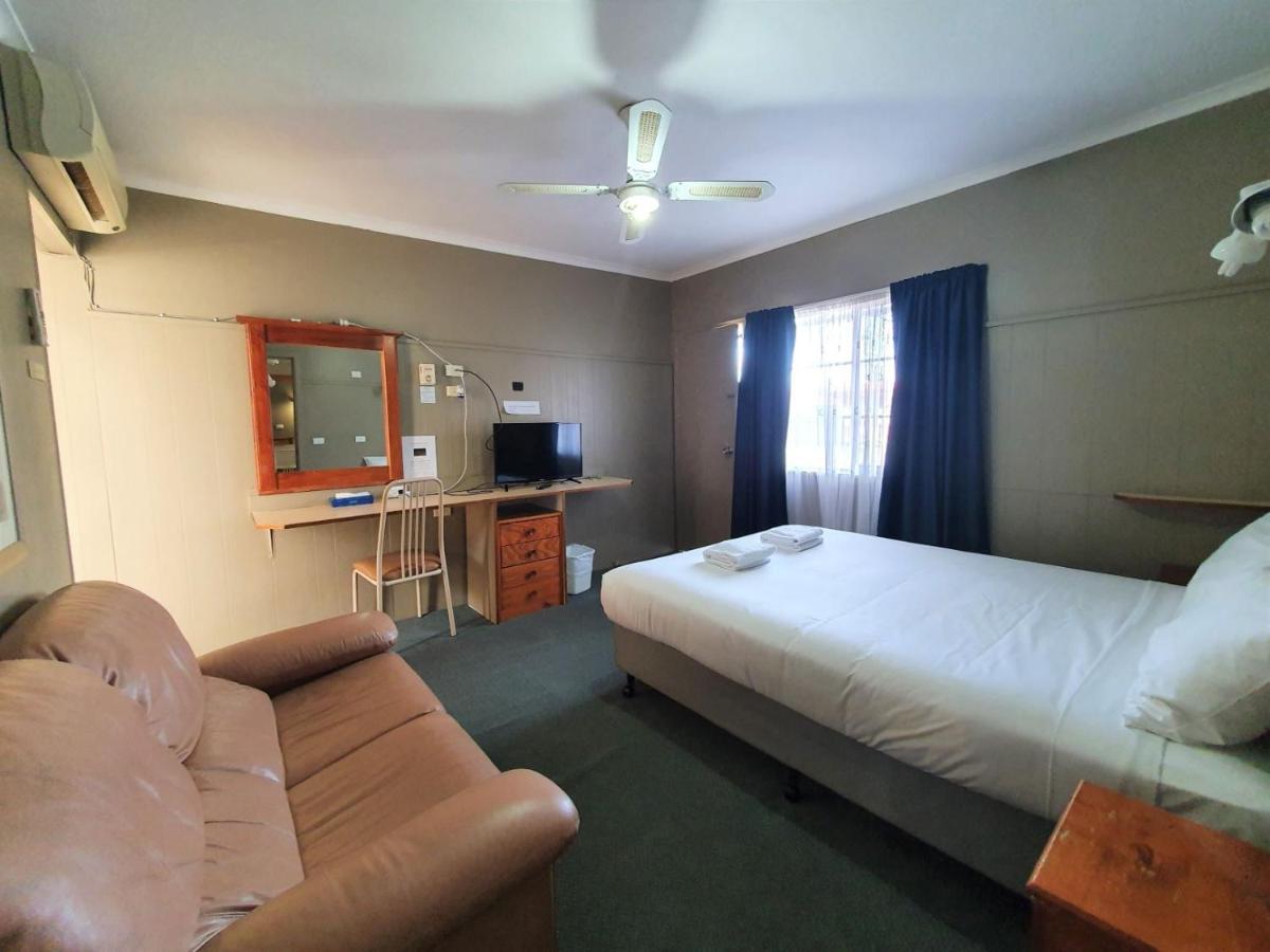 Ardeanal Motel West Wyalong Extérieur photo