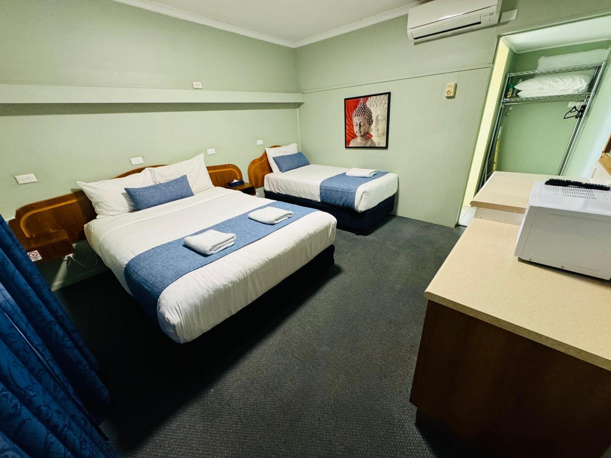 Ardeanal Motel West Wyalong Extérieur photo