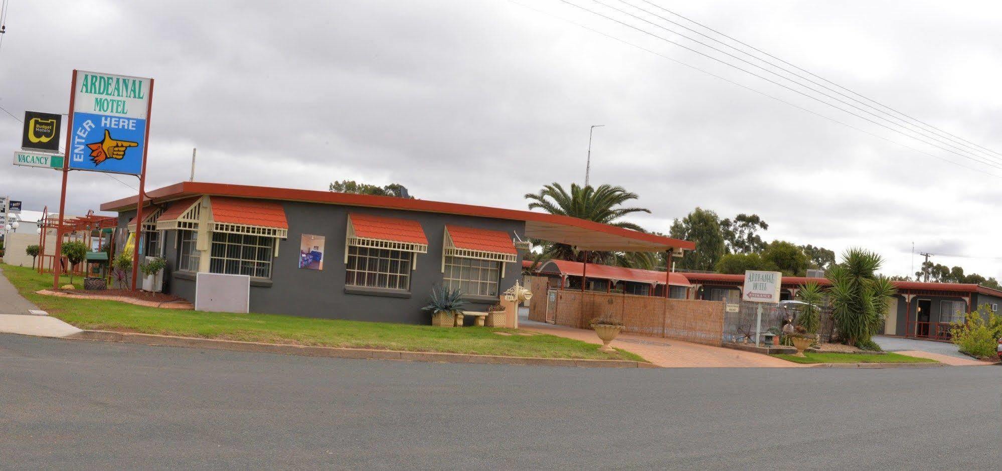 Ardeanal Motel West Wyalong Extérieur photo